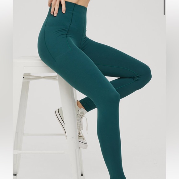 American Eagle Outfitters Pants - Dark green American eagle leggings